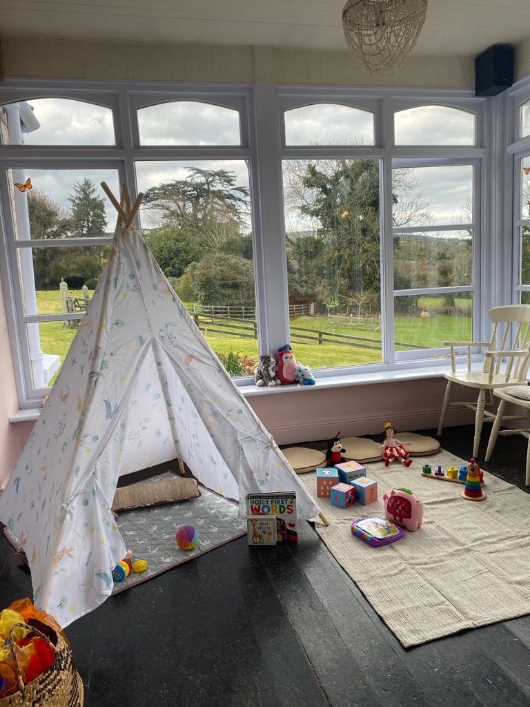 Ballybeg House wedding childcare FUN WEDDING TIME MINDING 10 CHILDREN
Hey there! I