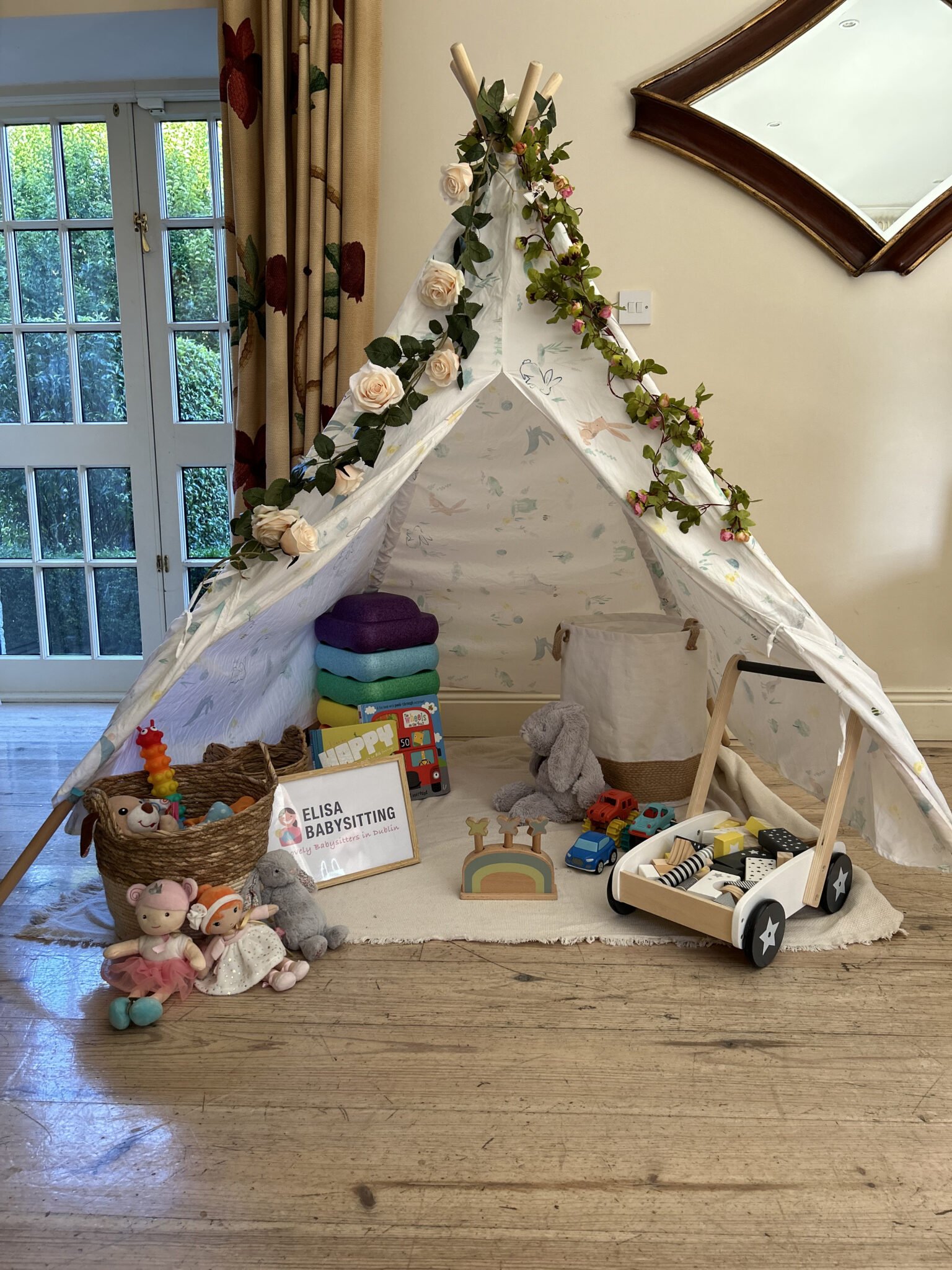 Wedding Childcare, Irealnd Planning a wedding in Dublin or nearby? Elisa Babysitting is here to make your special day stress-free for everyone – including the little ones! We know how important it is for your guests to enjoy every moment while also ensuring their children are cared for and entertained.
