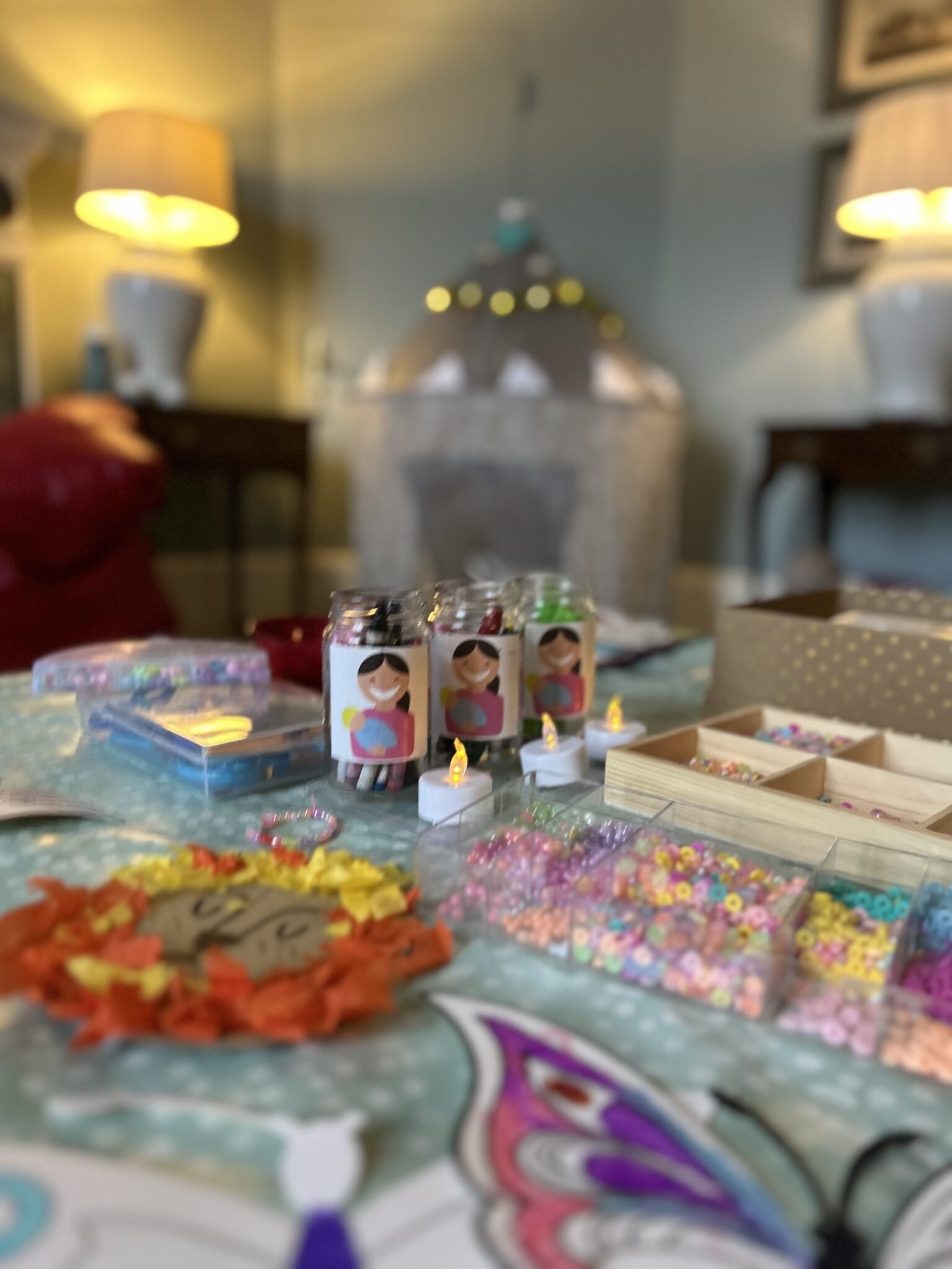 At Elisa Babysitting, we’re proud to offer on-site childcare for conferences, conventions and corporate events, supporting families while professionals focus on what matters — knowing their children are happy, safe and well cared for.